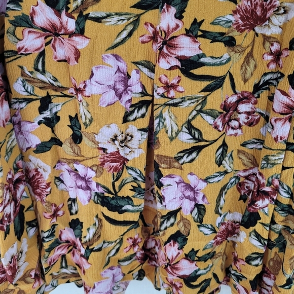 Torrid yellow pink green scoop neck flowy moody floral top with pleats boho 3X - Picture 8 of 13